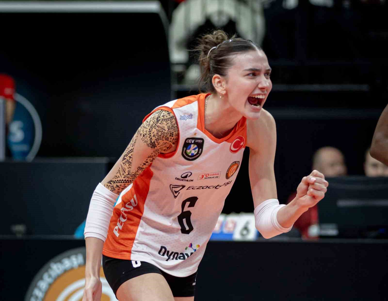 Sultanlar Ligi: Eczacıbaşı Dynavit: 3 - THY: 0
