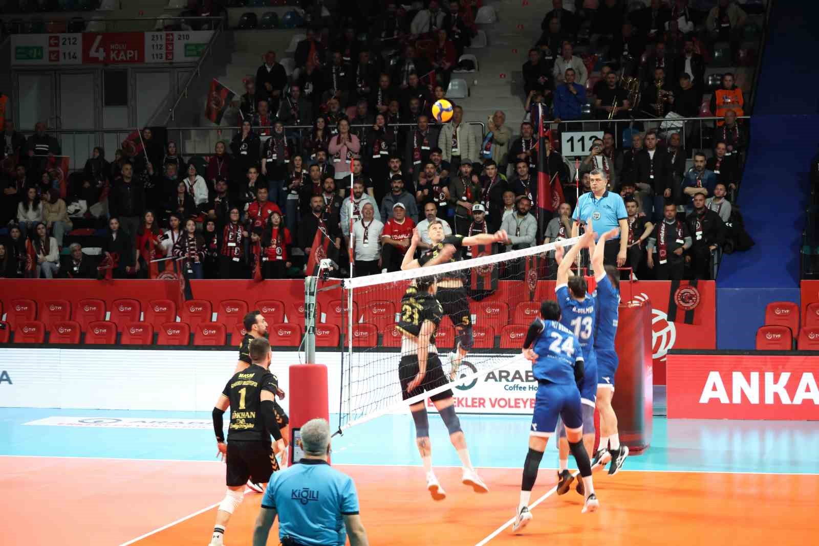 Sungurlu Belediyespor Efeler Ligi’nde
