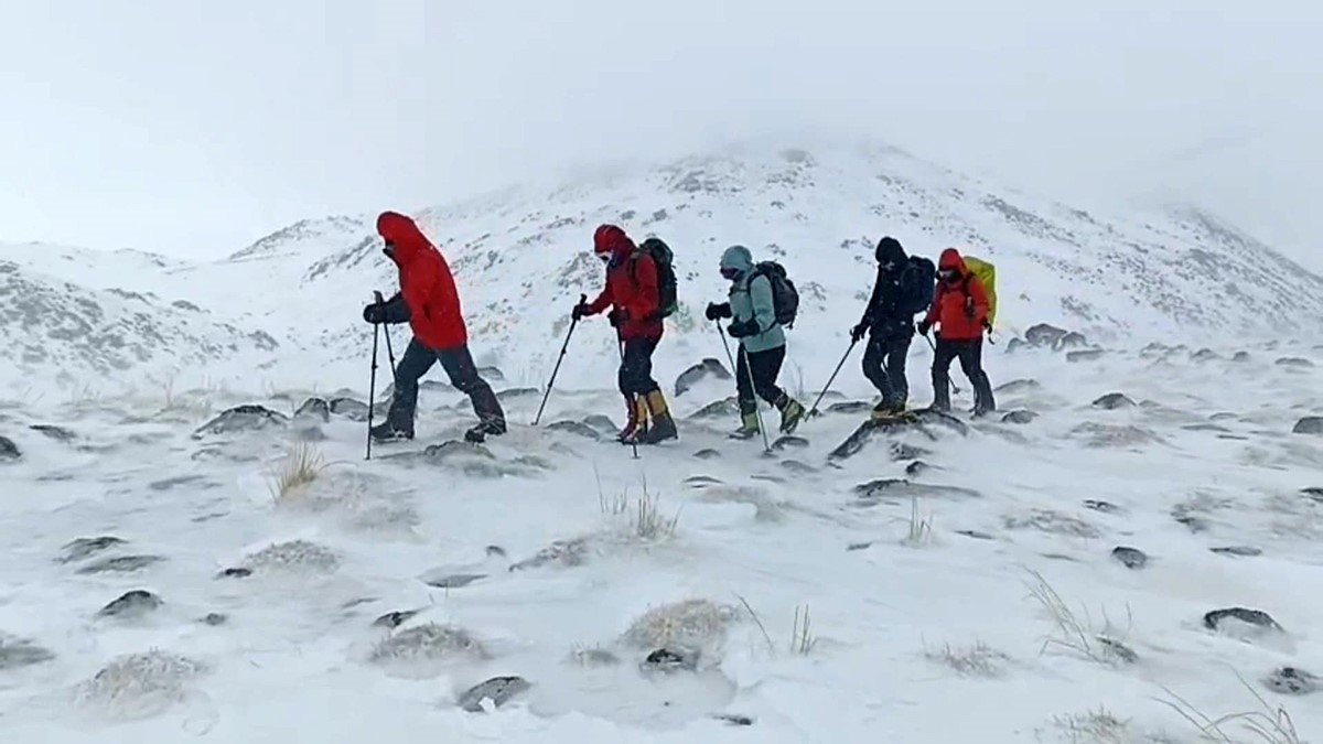 Süphan Dağı tırmanışı hava muhalefetine takıldı
