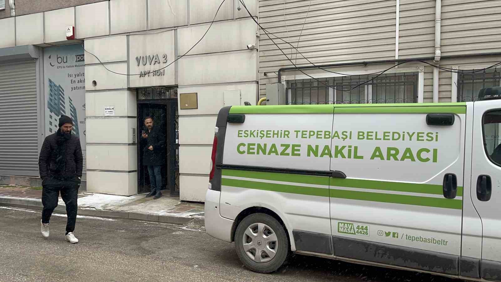 Şüpheli şekilde ölen kadının camdan atlayan kocası: "Sahurda balık yiyip ayran içmiştik ondan zehirlenmiş olabilir"
