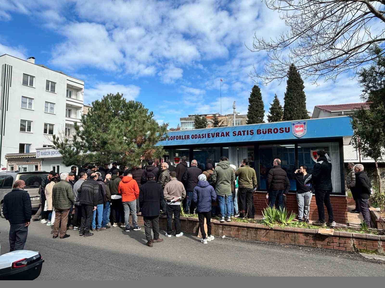 Süre uzatıldı ama yoğunluk bitmedi: Trabzon’da 10 bin adet APP plaka değiştirildi
