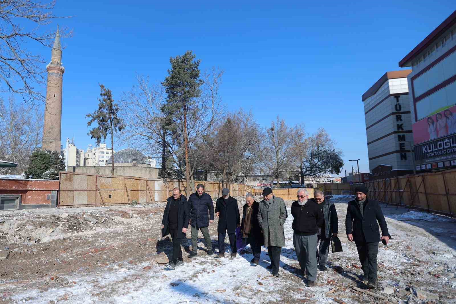 Suriçi Camikebir Kentsel Dönüşüm Projesi’ndeki çalışmalar yerinde incelendi
