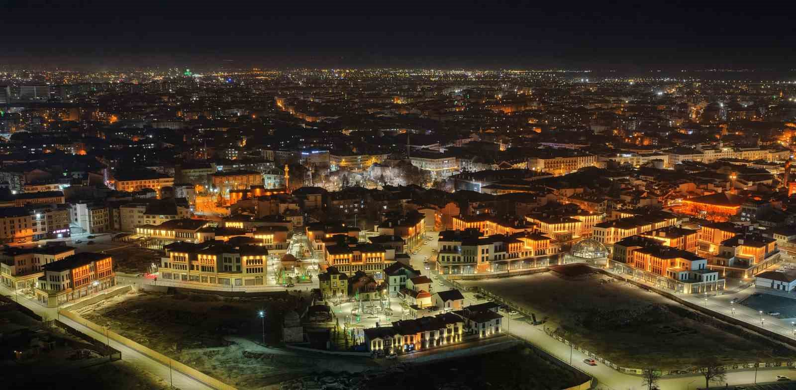 Suriçi Çarşısı yeşil enerjiyle aydınlanıyor
