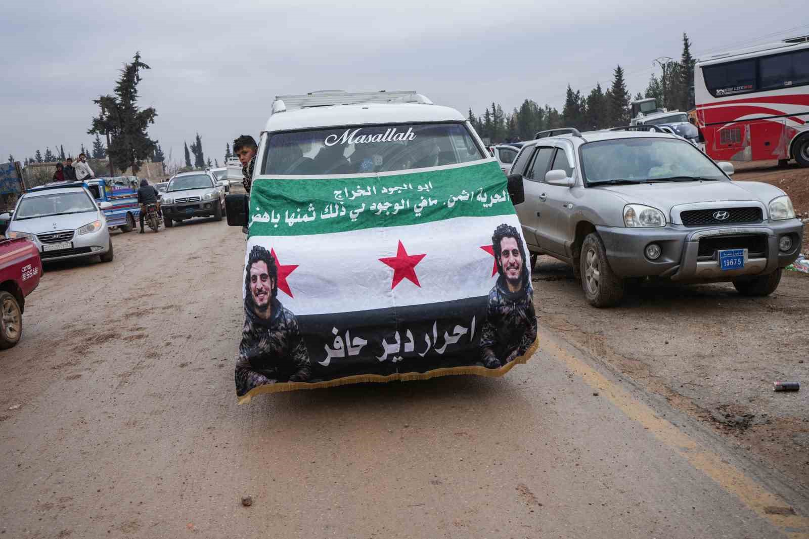 Suriye ordusu, terör örgütü SDG’nin çekildiği Deir Hafer’de kontrol sağladı
