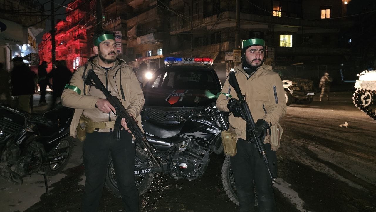 Suriye Savunma Bakanlığı: "Halep’te saat 03.00 itibarıyla ateşkes ilan edildi"
