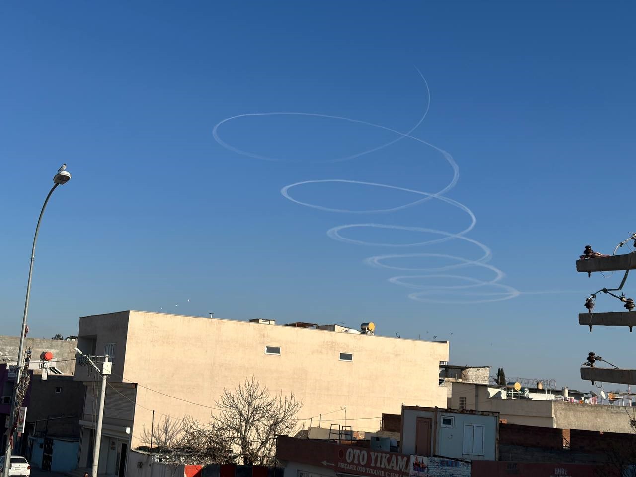 Suriye sınırı semalarında ilginç görüntü
