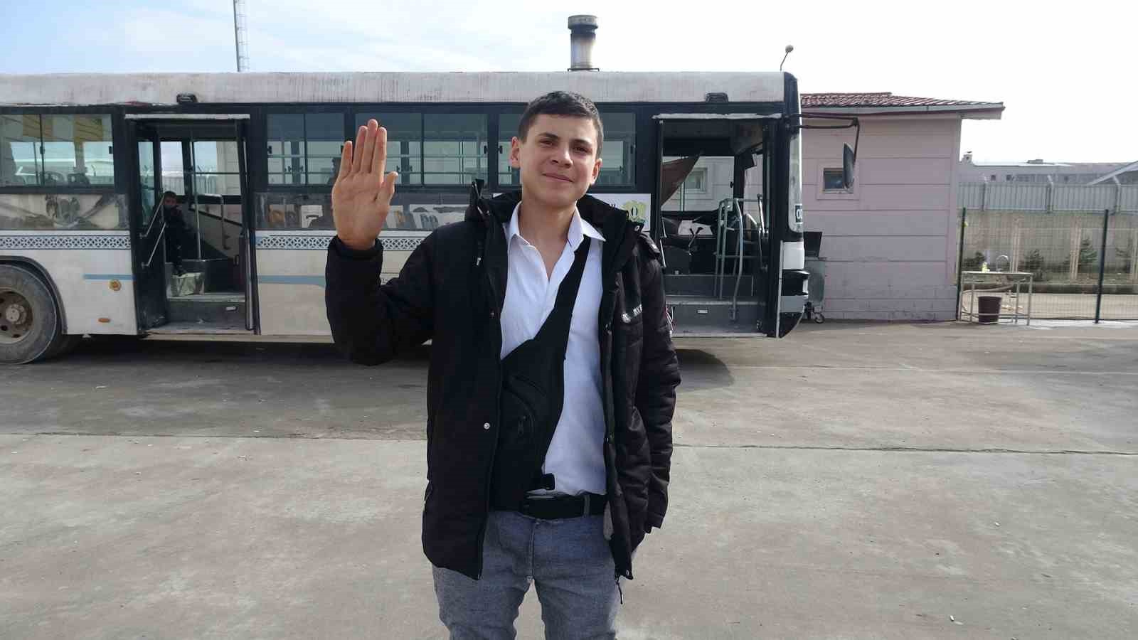 Suriyelilerin gönüllü geri dönüşü sürüyor
