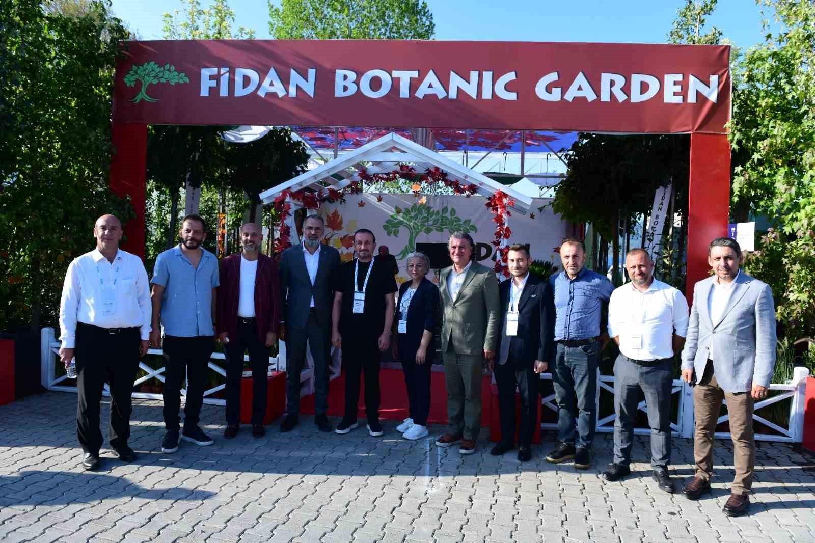 Süs bitkileri üretimi Kestel Belediyesi ile dünya pazarına açılıyor
