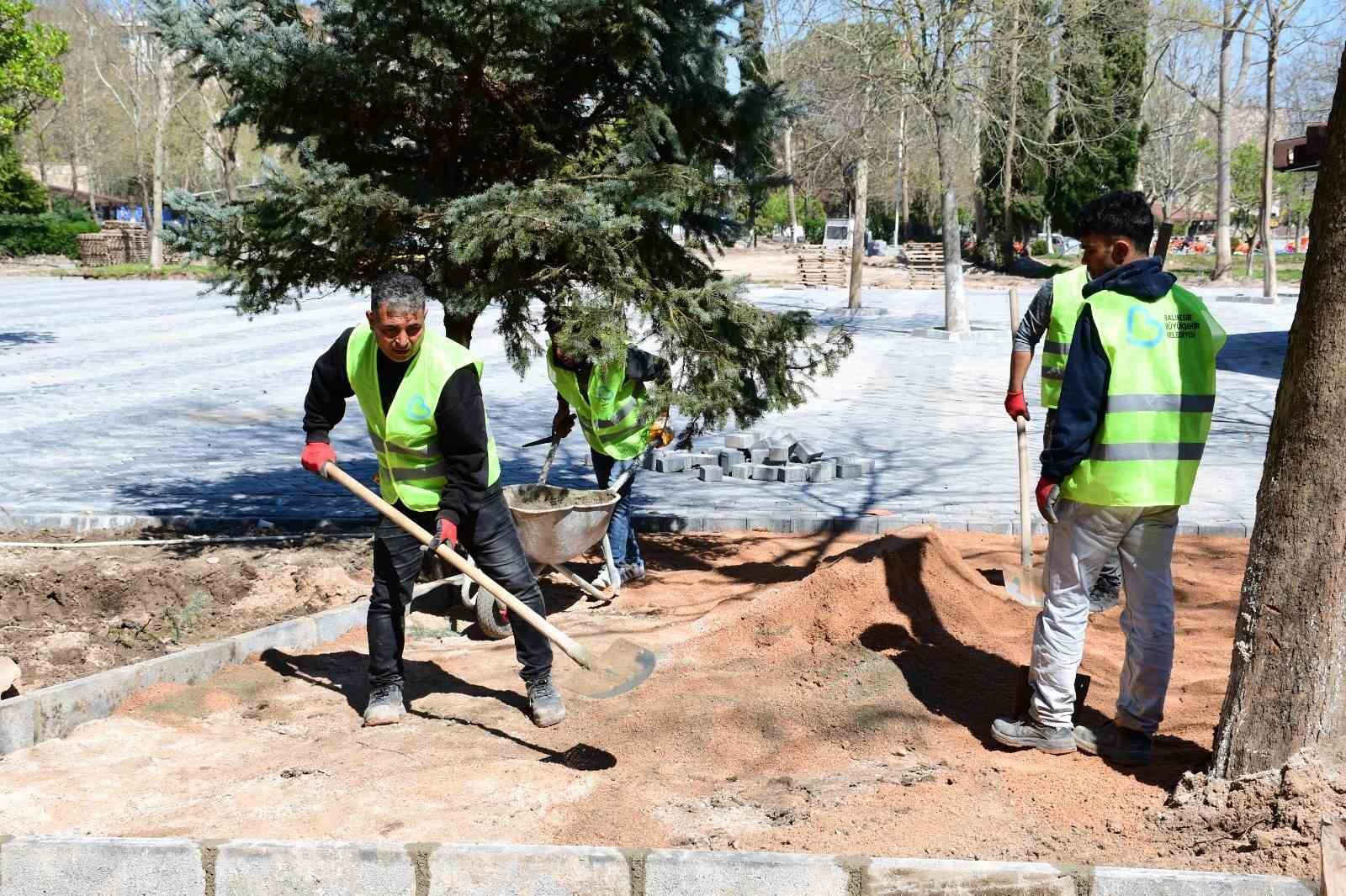 Susurluk’ta Atatürk Parkı yenileniyor
