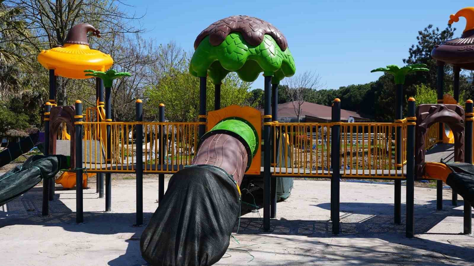 Susurluk’ta Atatürk Parkı yenileniyor
