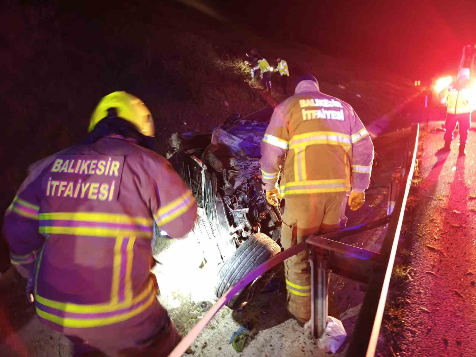 Susurluk’ta otoyolda feci kaza: 1 kişi hayatını kaybetti
