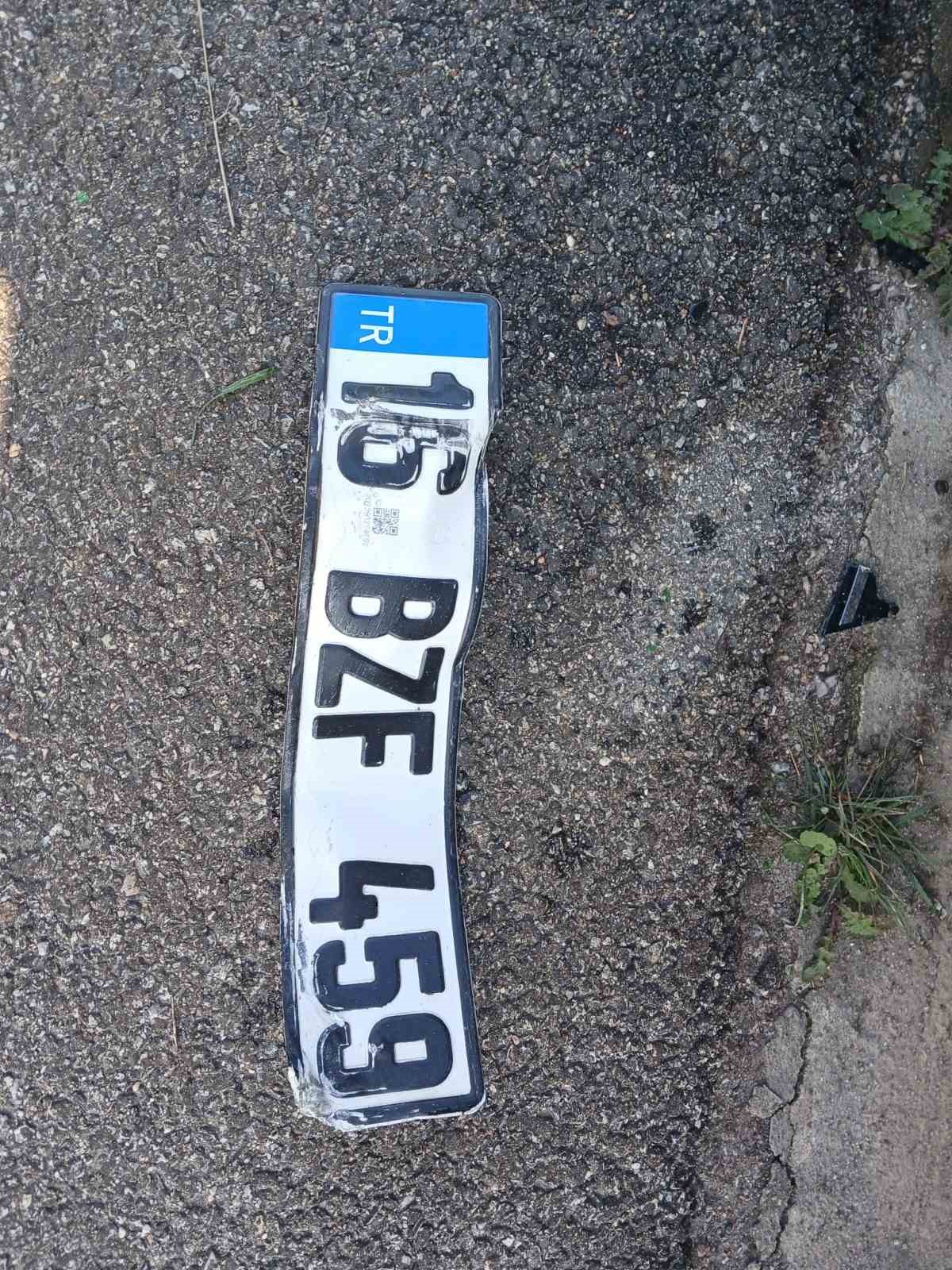 Susurluk’ta tek taraflı kazada sürücü yaralandı
