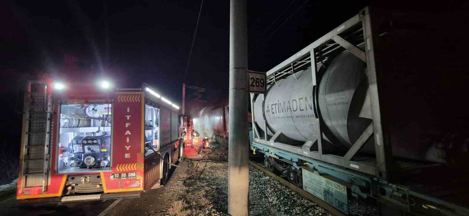 Susurluk’ta yük treninde yangın paniği
