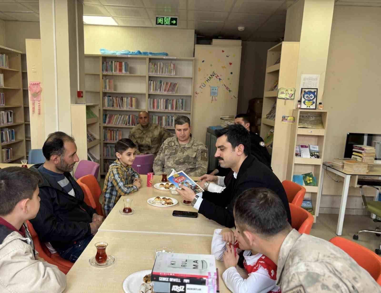 Susuz’da Kütüphane Haftası coşkusu: "İyileştiren Kütüphane" temasıyla anlamlı program
