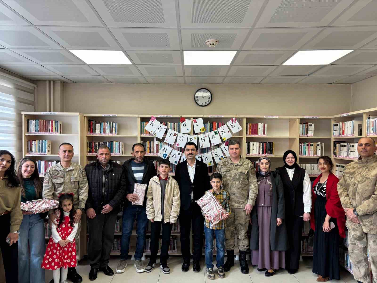 Susuz’da Kütüphane Haftası coşkusu: "İyileştiren Kütüphane" temasıyla anlamlı program
