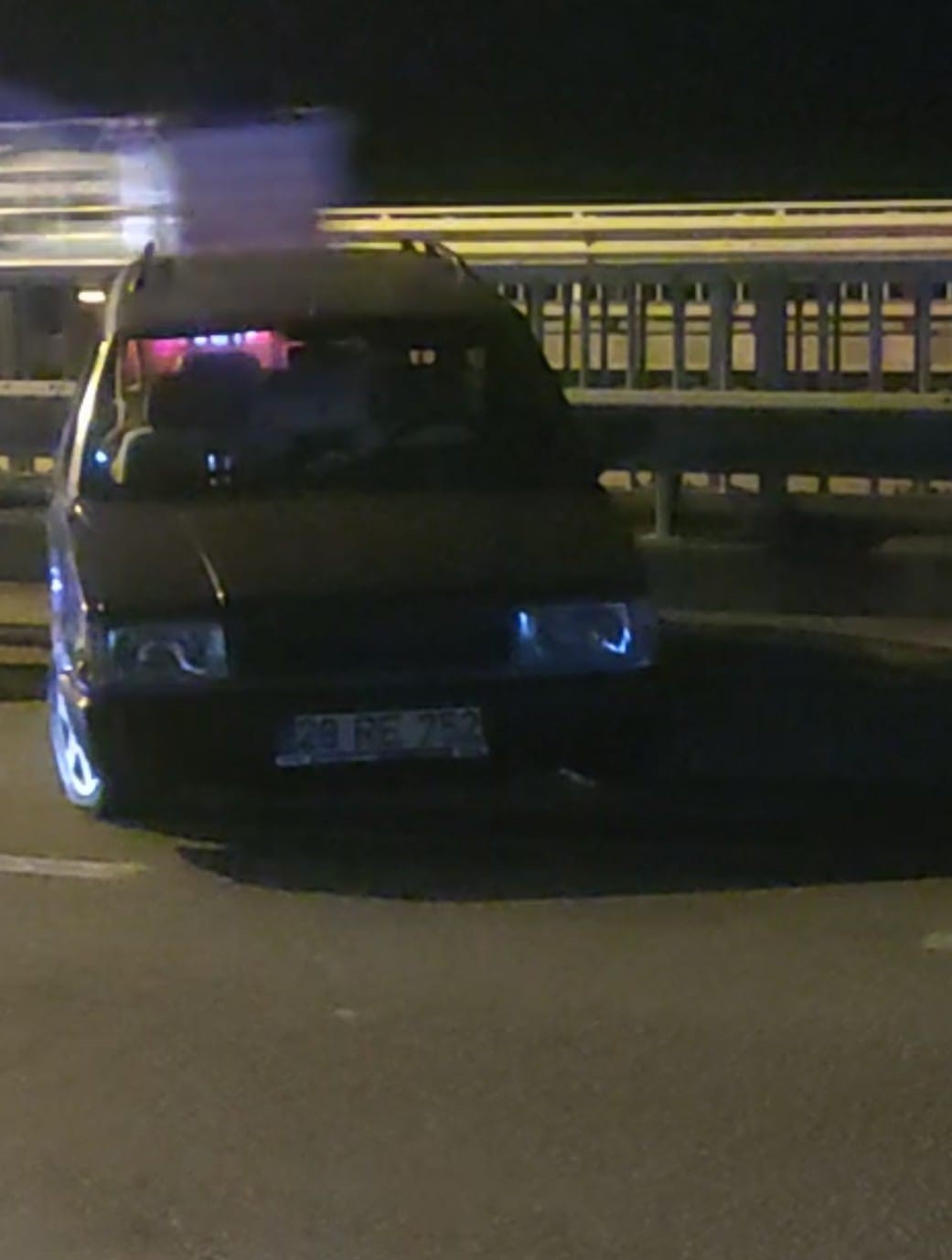 Taciz iddiasının tarafı olan genç kız trafik kazasında ağır yaralandı
