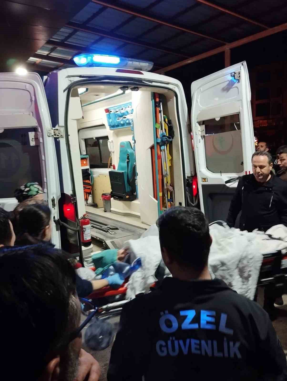 Taciz iddiasıyla gündeme gelen 16 yaşındaki çocuk kazada ağır yaralandı: 2 gözaltı
Taciz iddiasıyla gündeme gelen 16 yaşındaki çocuk kazada ağır yaralandı: 2 gözaltı