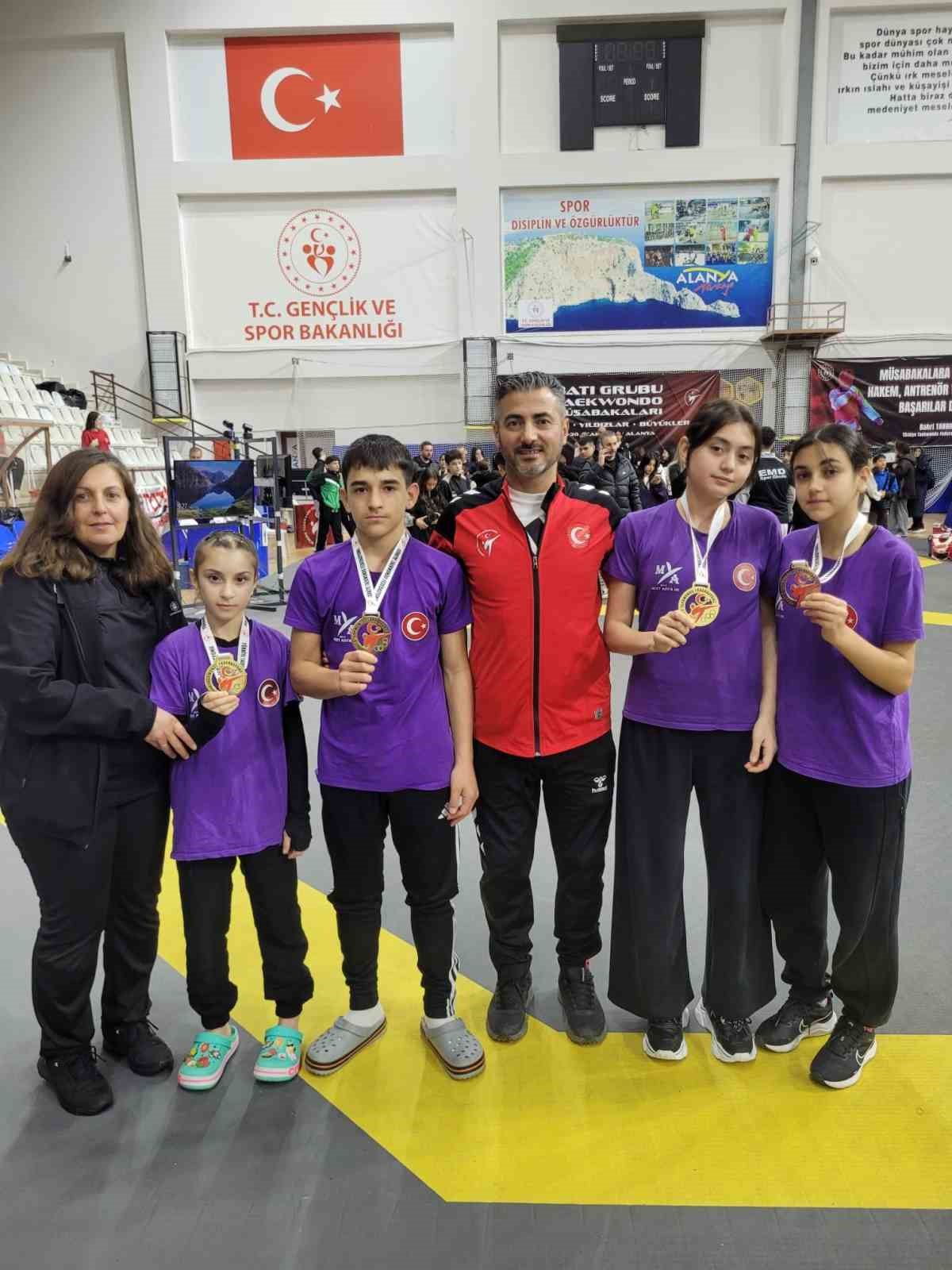 Taekwondoda sporculardan büyük başarı

