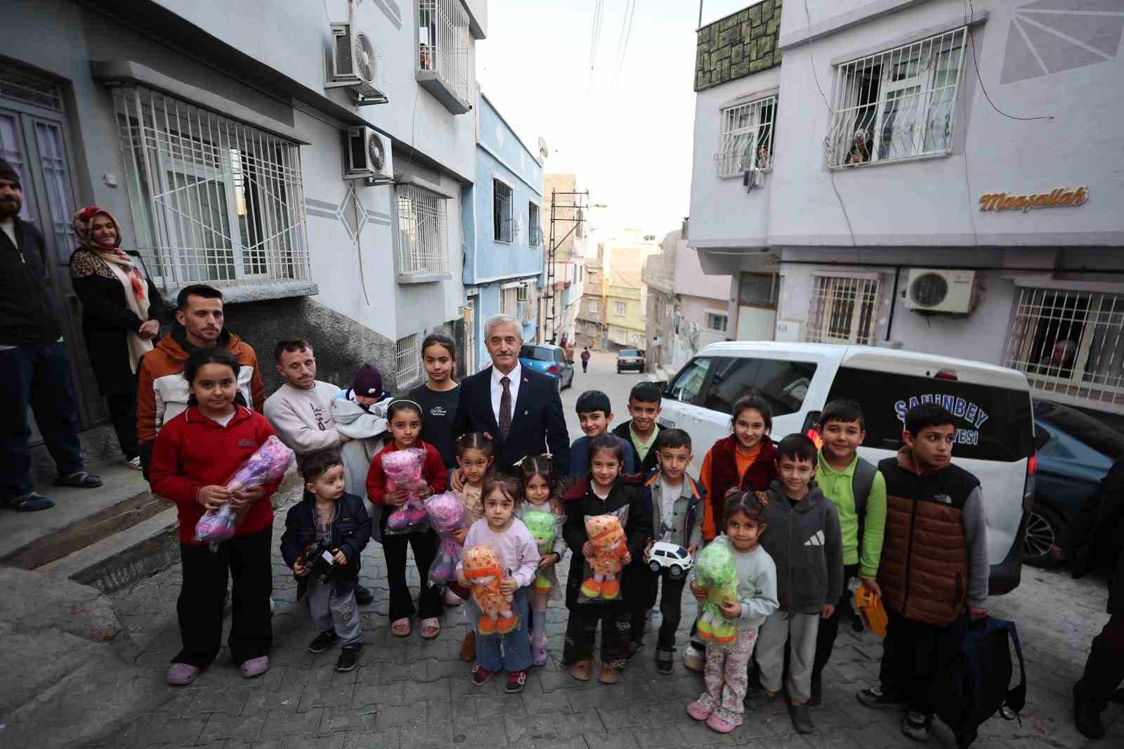 Tahmazoğlu, evlere misafir oluyor
