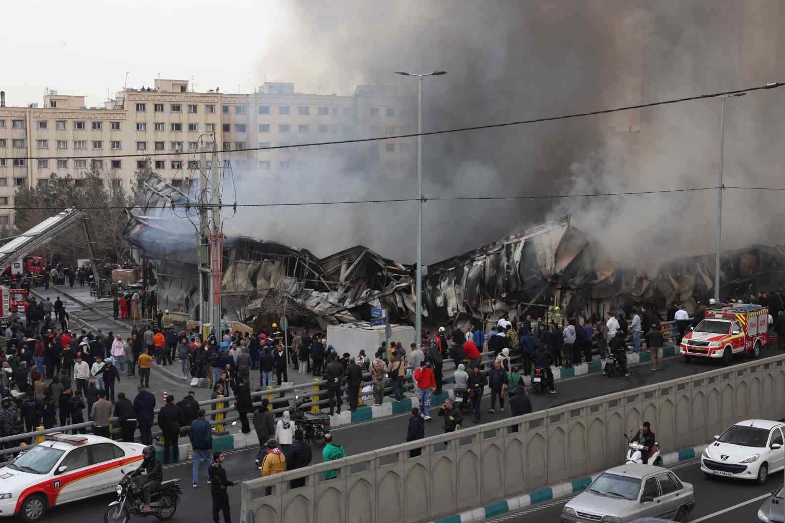 Tahran’da kapalı semt pazarında korkutan yangın
