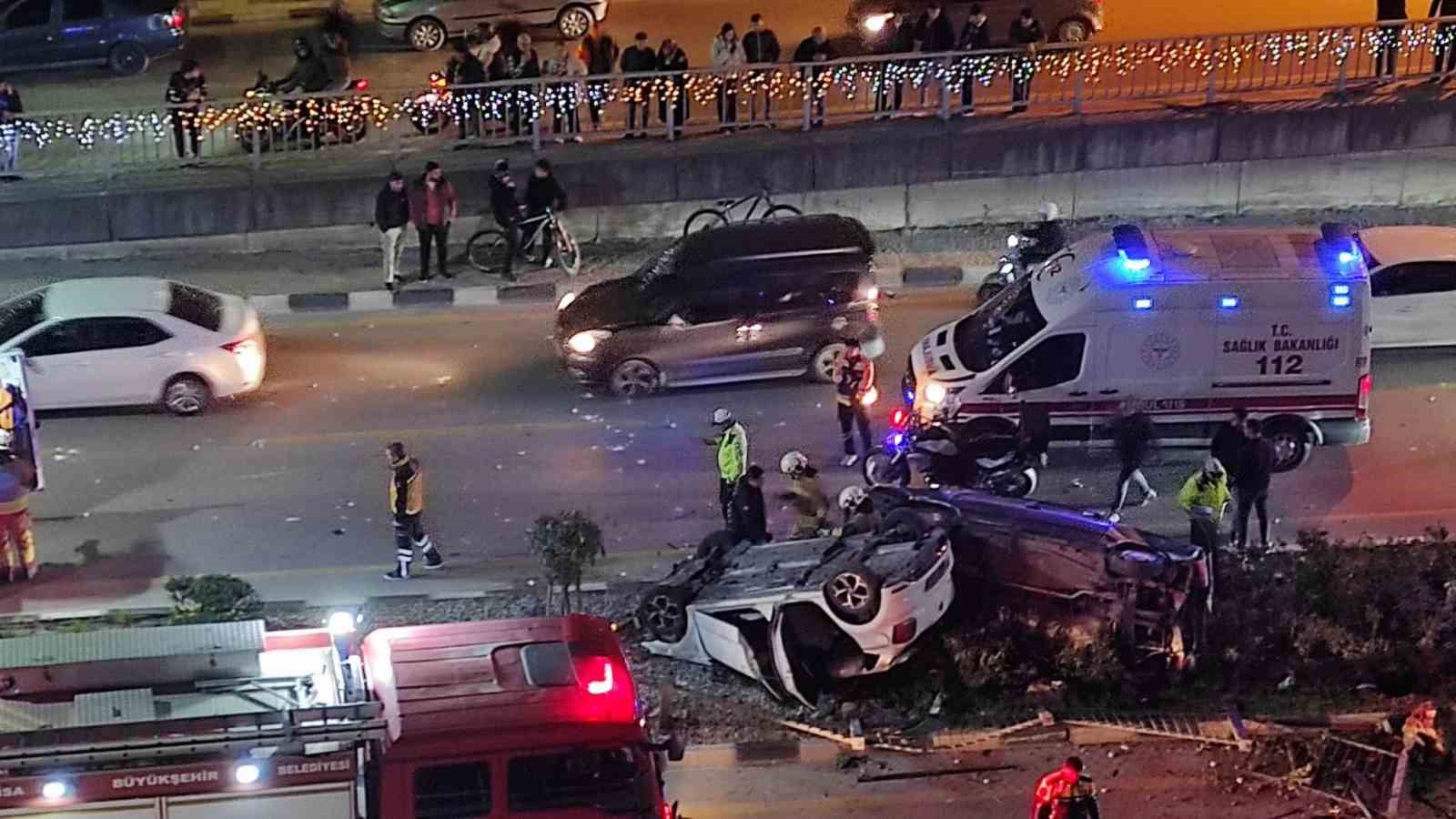 Takla atan araçlardan burunları dahi kanamadan çıktılar
