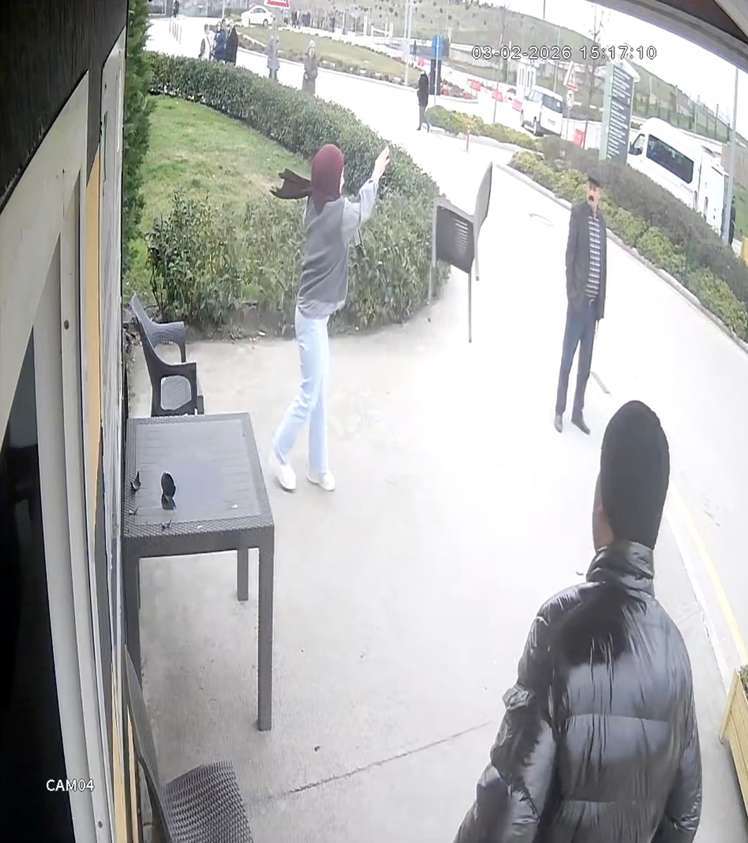 Taksi durağında dehşet anları: Güvenlik kamerası görüntüleri ortaya
