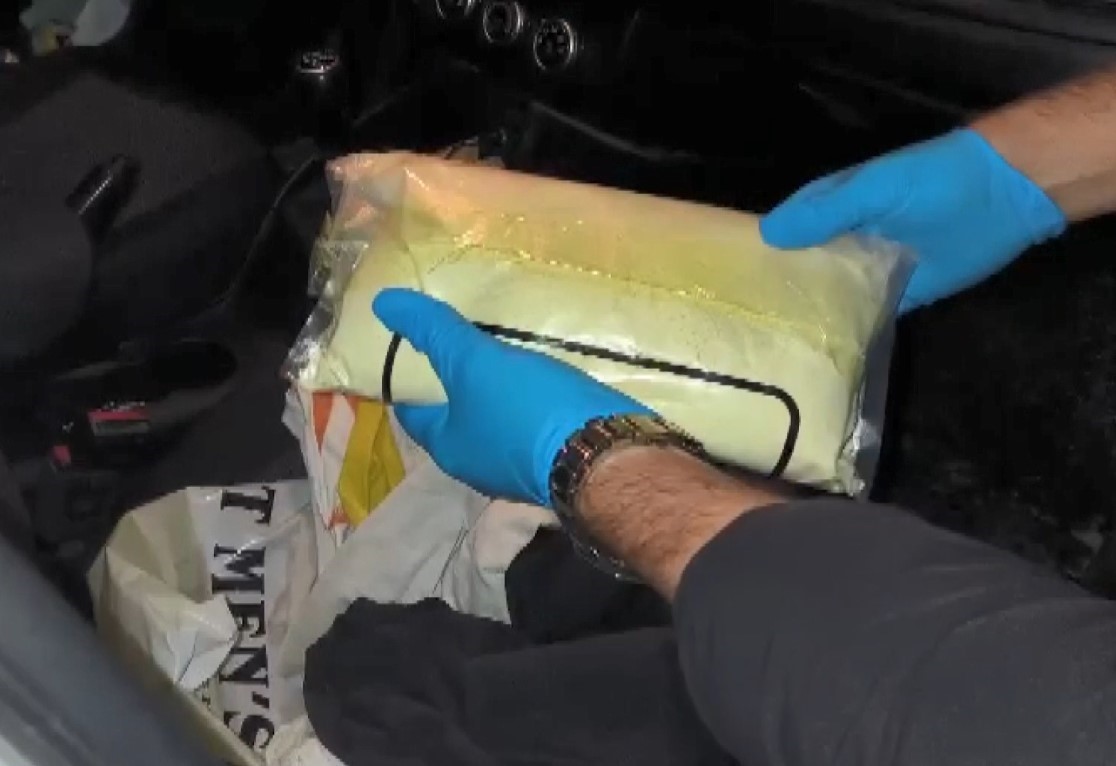 Takside 100 kilo uyuşturucu üretilebilecek ham madde ele geçirildi: 5 tutuklama
