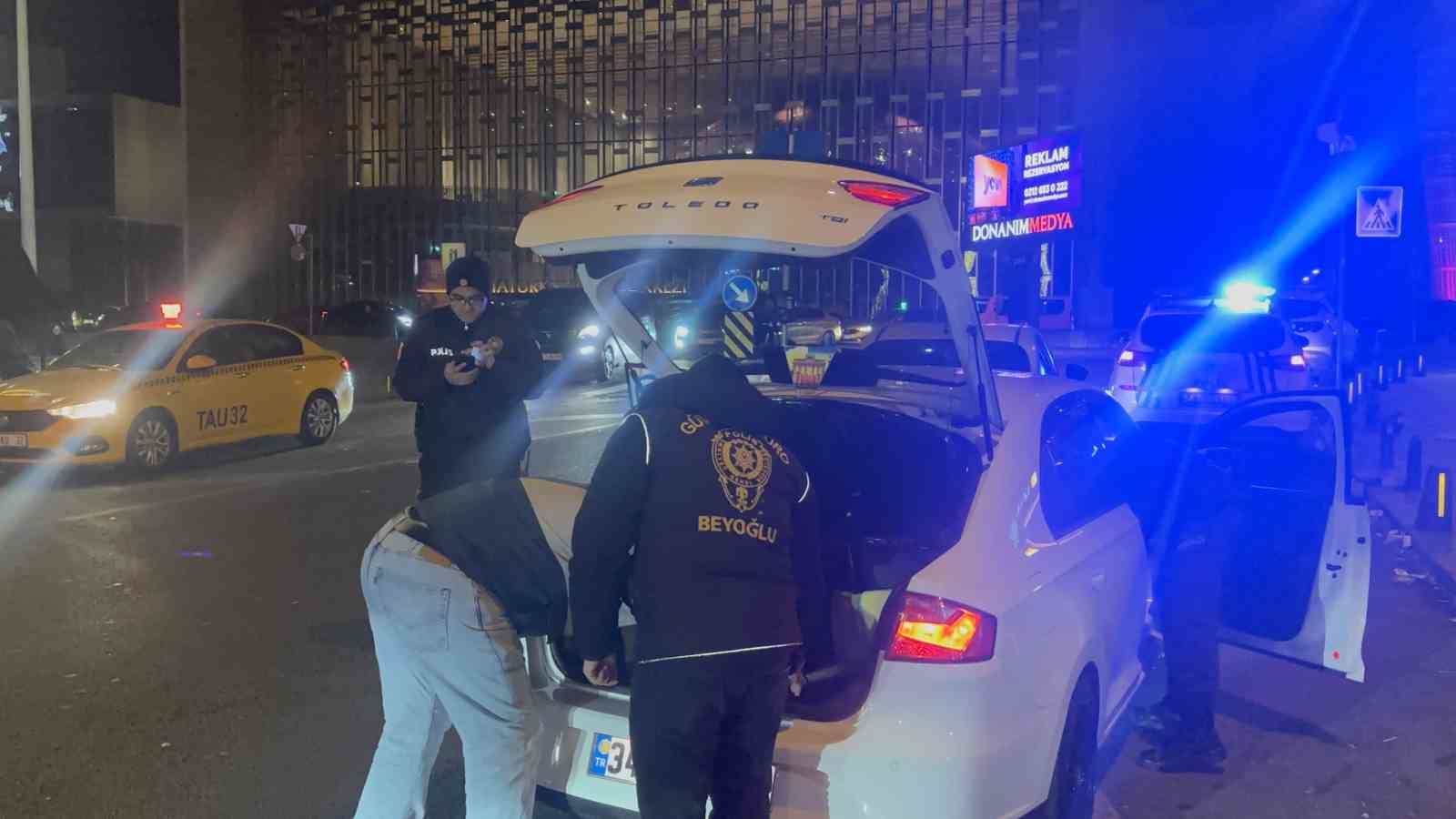 Taksim’de ‘Huzur İstanbul’ uygulaması
Taksim’de ‘Huzur İstanbul’ uygulaması