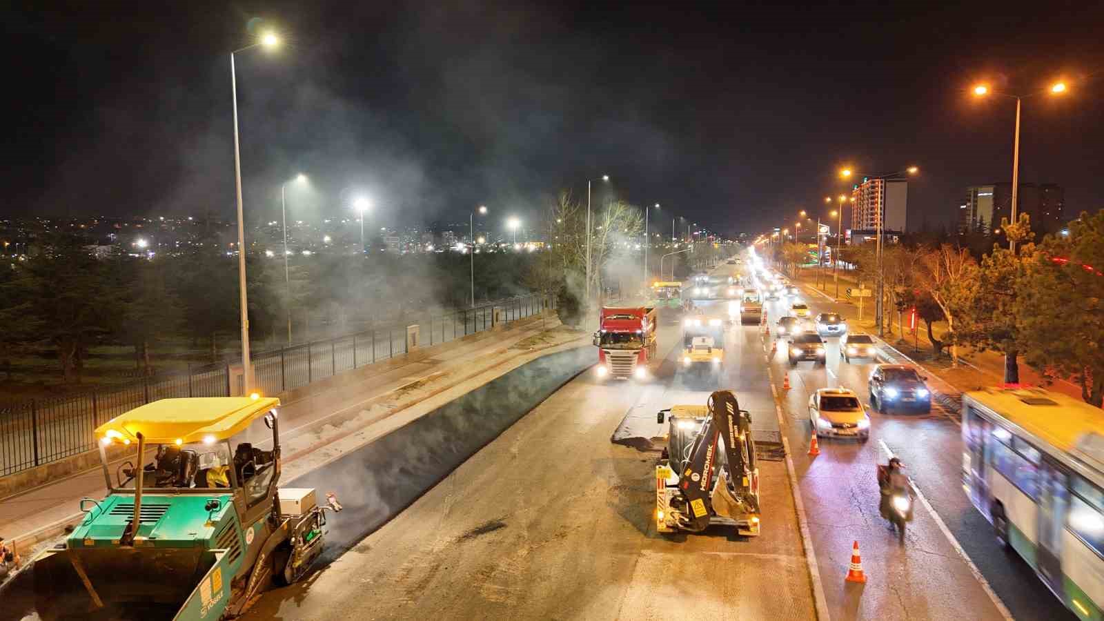 Talas Bulvarı 5 şeritli yeni haliyle hizmete açıldı
