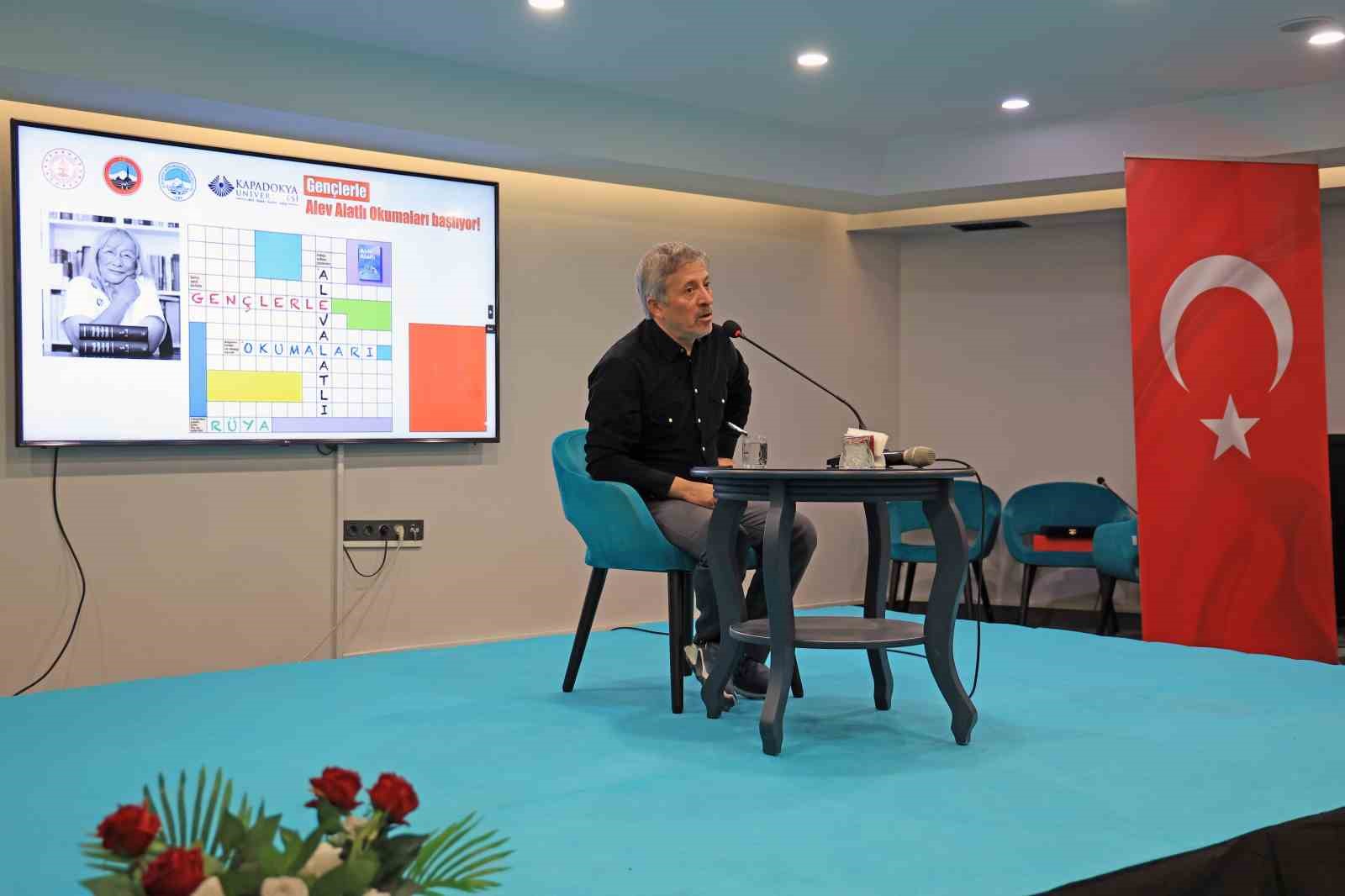 Talas’ta ‘Alev Alatlı Okumaları’ ile düşünceye yolculuk
Talas’ta ‘Alev Alatlı Okumaları’ ile düşünceye yolculuk