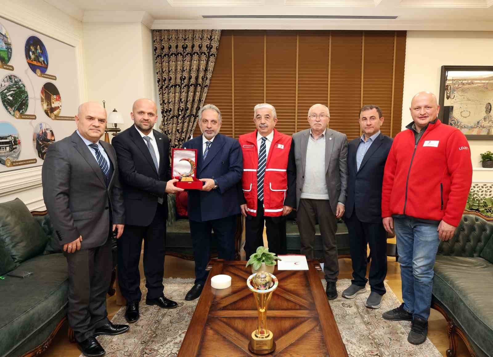 Talas’ta dayanışma köprüsü: tekstil bağışı gıdaya dönüşecek
