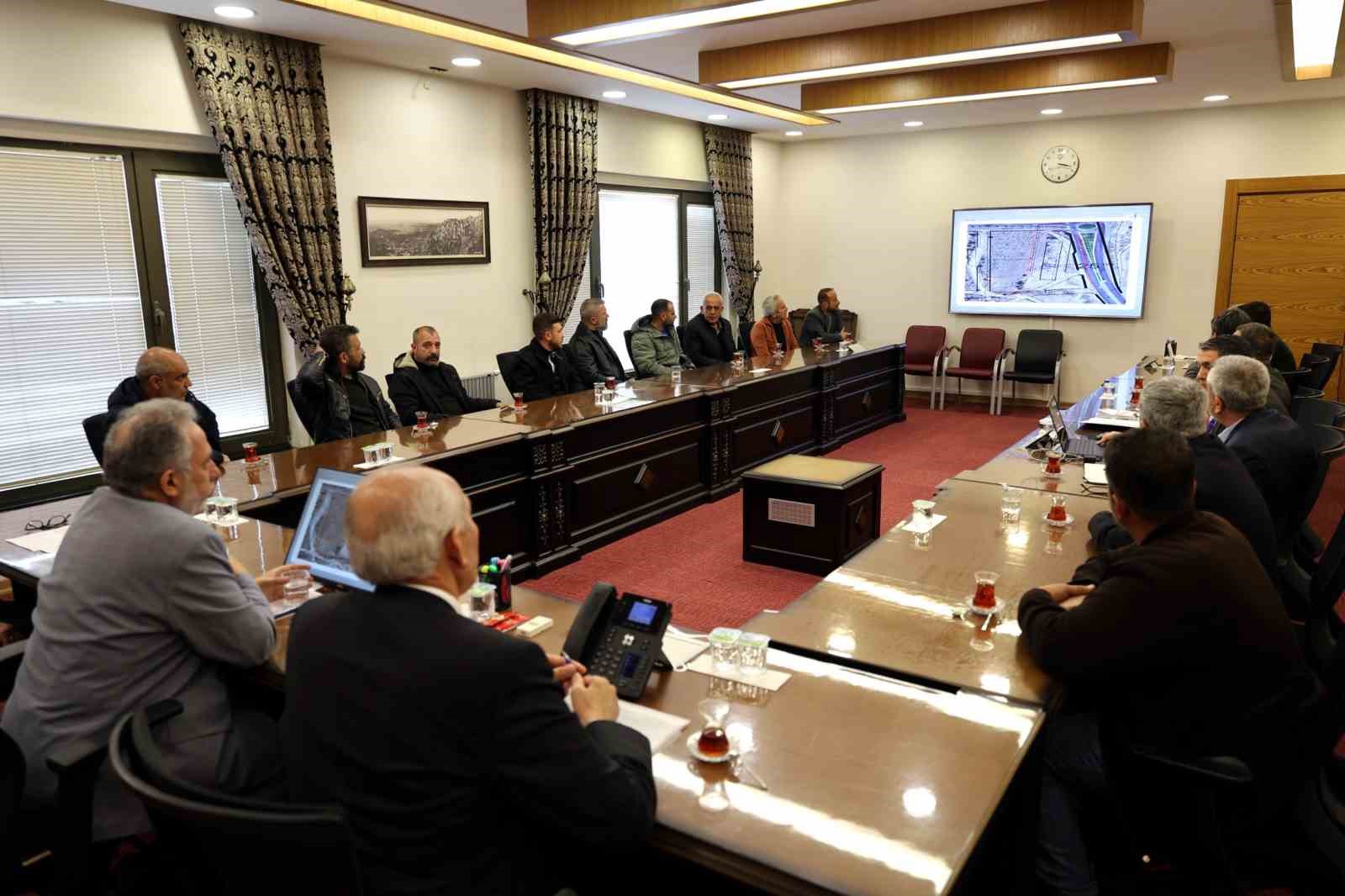 Talas’ta yeni sanayi sitesi için önemli adım
Talas’ta yeni sanayi sitesi için önemli adım