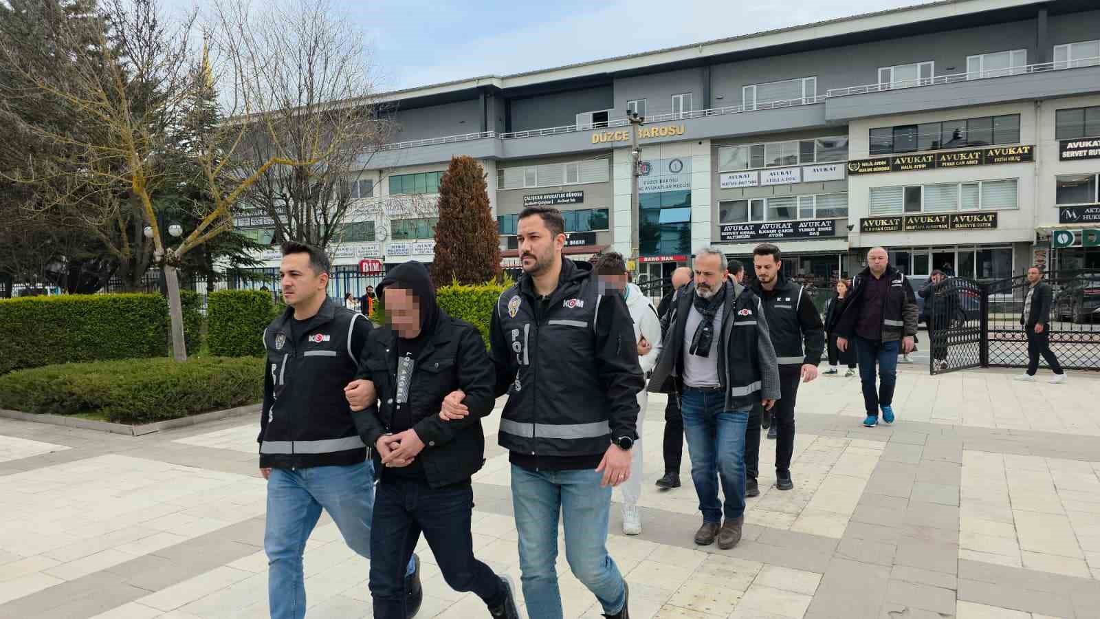 Tapu memurunun dikkati milyonluk vurgunu engelledi
Tapu memurunun dikkati milyonluk vurgunu engelledi