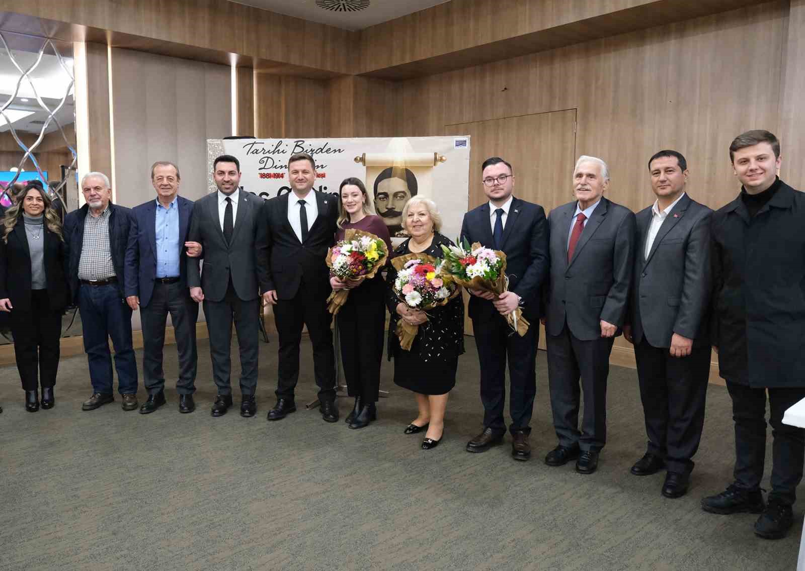 "Tarihi Bizden Dinleyin" söyleşisi yoğun ilgi gördü
"Tarihi Bizden Dinleyin" söyleşisi yoğun ilgi gördü