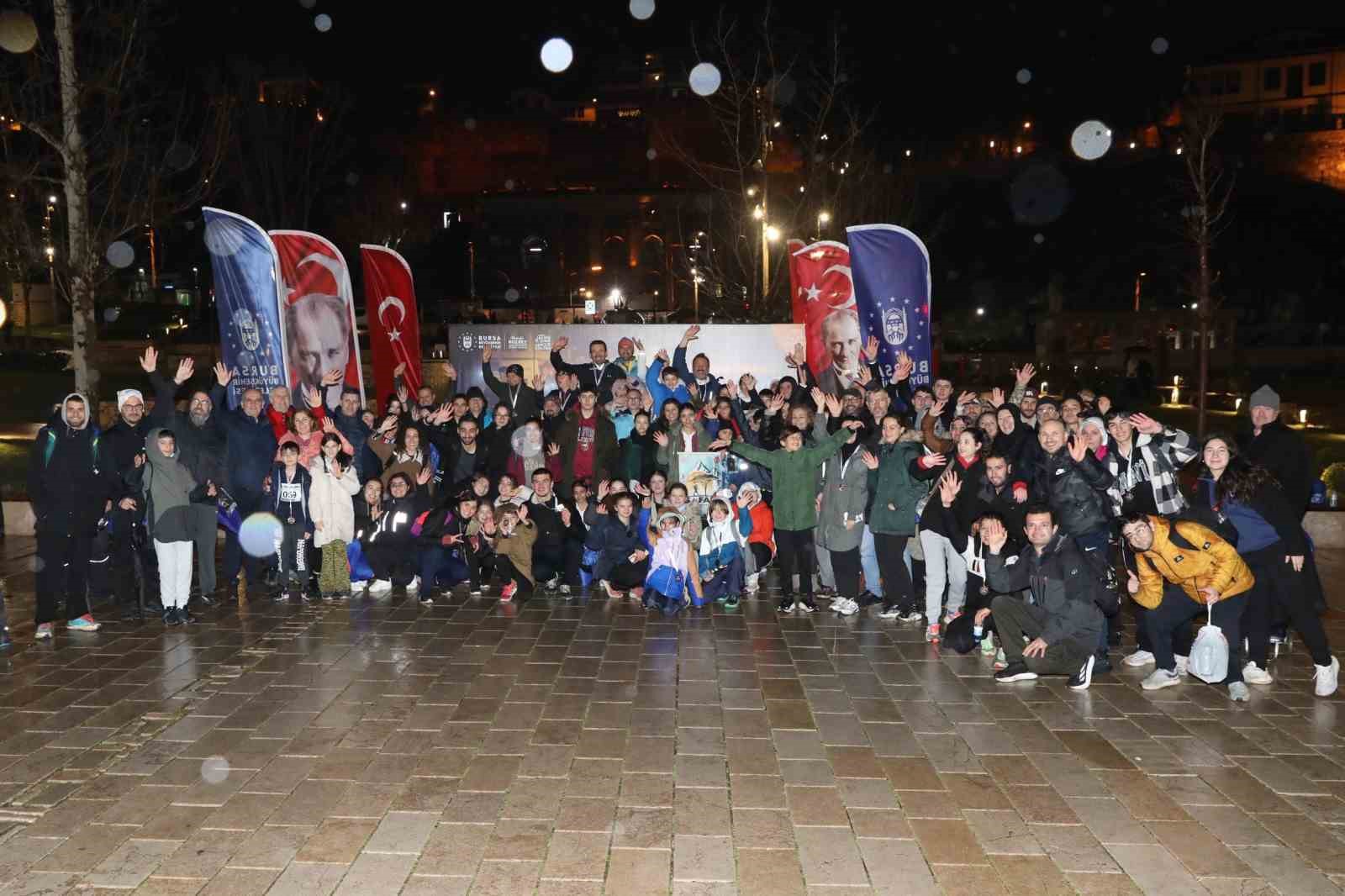 Tarihi çarşıda gece oryantiring heyecanı
Tarihi çarşıda gece oryantiring heyecanı