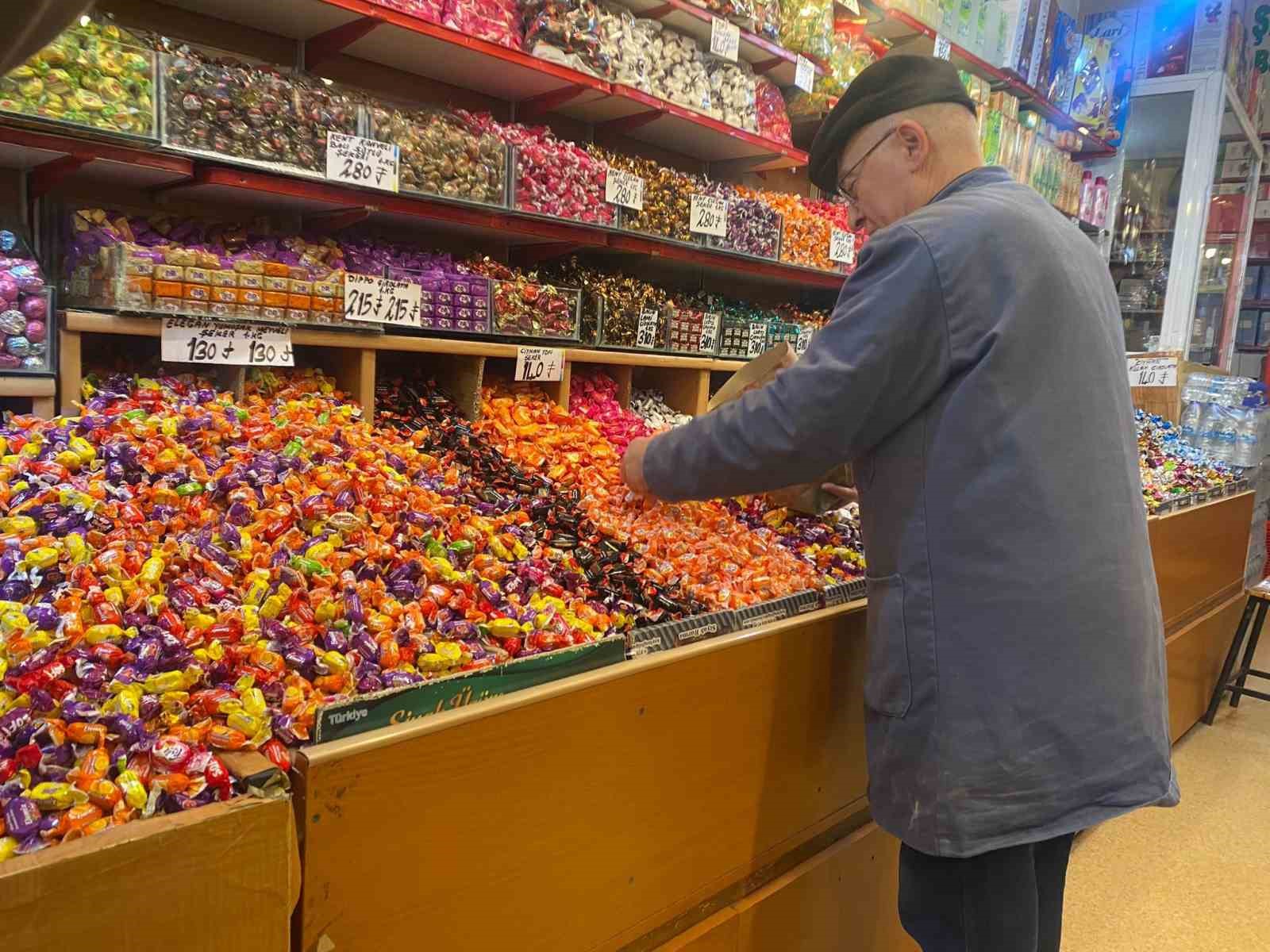 Tarihi Çerkeş Sokağı eski günlerini arıyor

