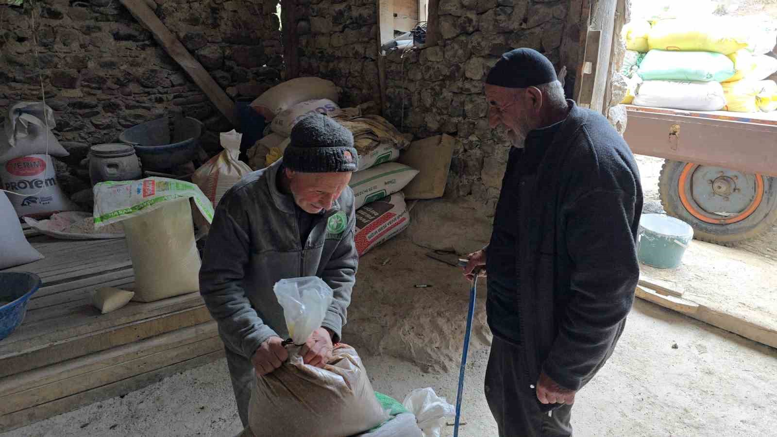Tarihi değirmen suyun gücüyle 300 yıldır ayakta
