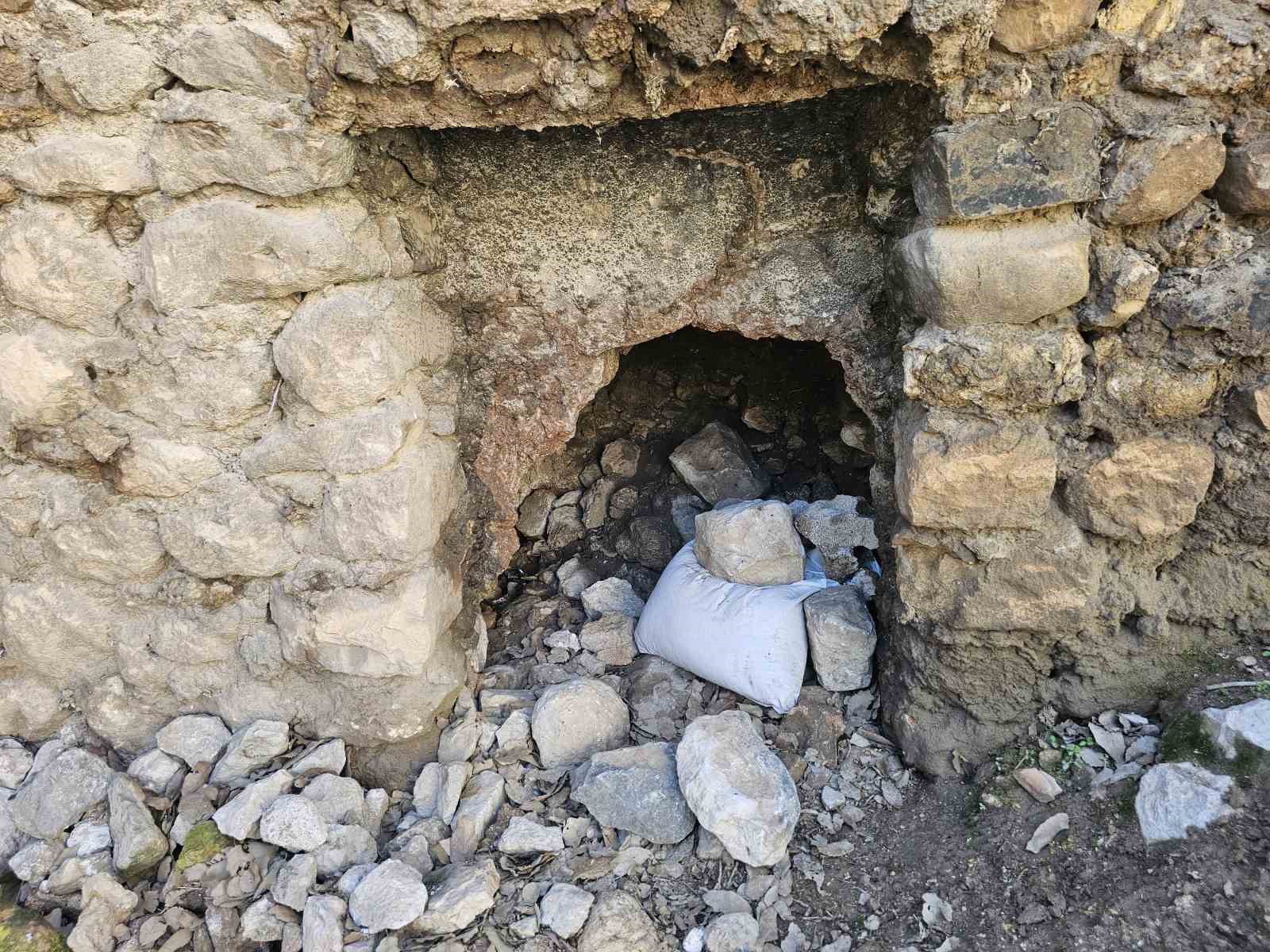 Tarihi medrese yok olma tehlikesiyle karşı karşıya
