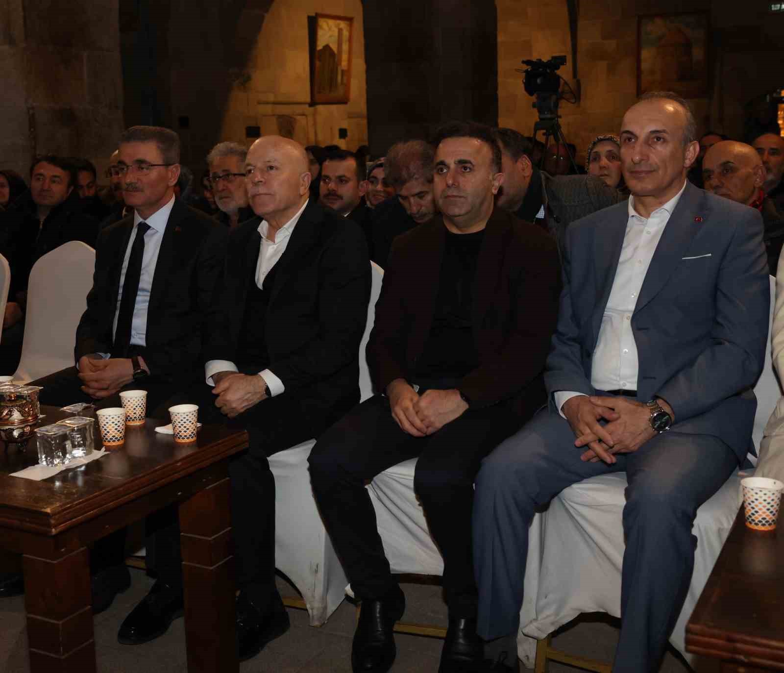 Tarihi mekanda "Medreseden Üniversiteye Erzurum’da İlim"  konuşuldu
