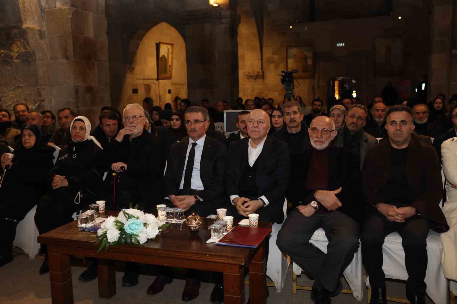 Tarihi mekanda "Medreseden Üniversiteye Erzurum’da İlim"  konuşuldu
