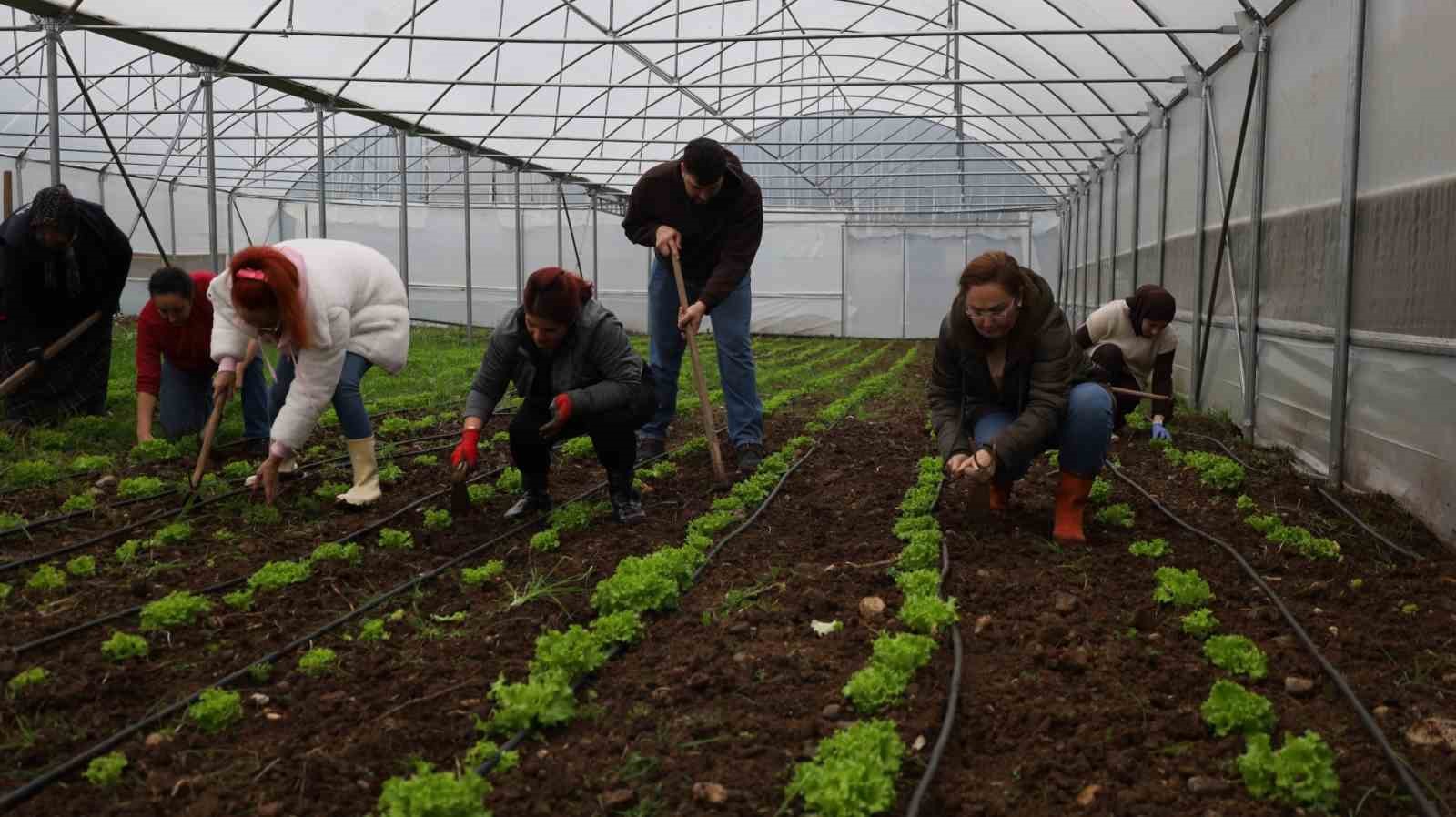 Tarım Akademisi’nde 16-55 yaş arası aday çiftçilere eğitim
Tarım Akademisi’nde 16-55 yaş arası aday çiftçilere eğitim