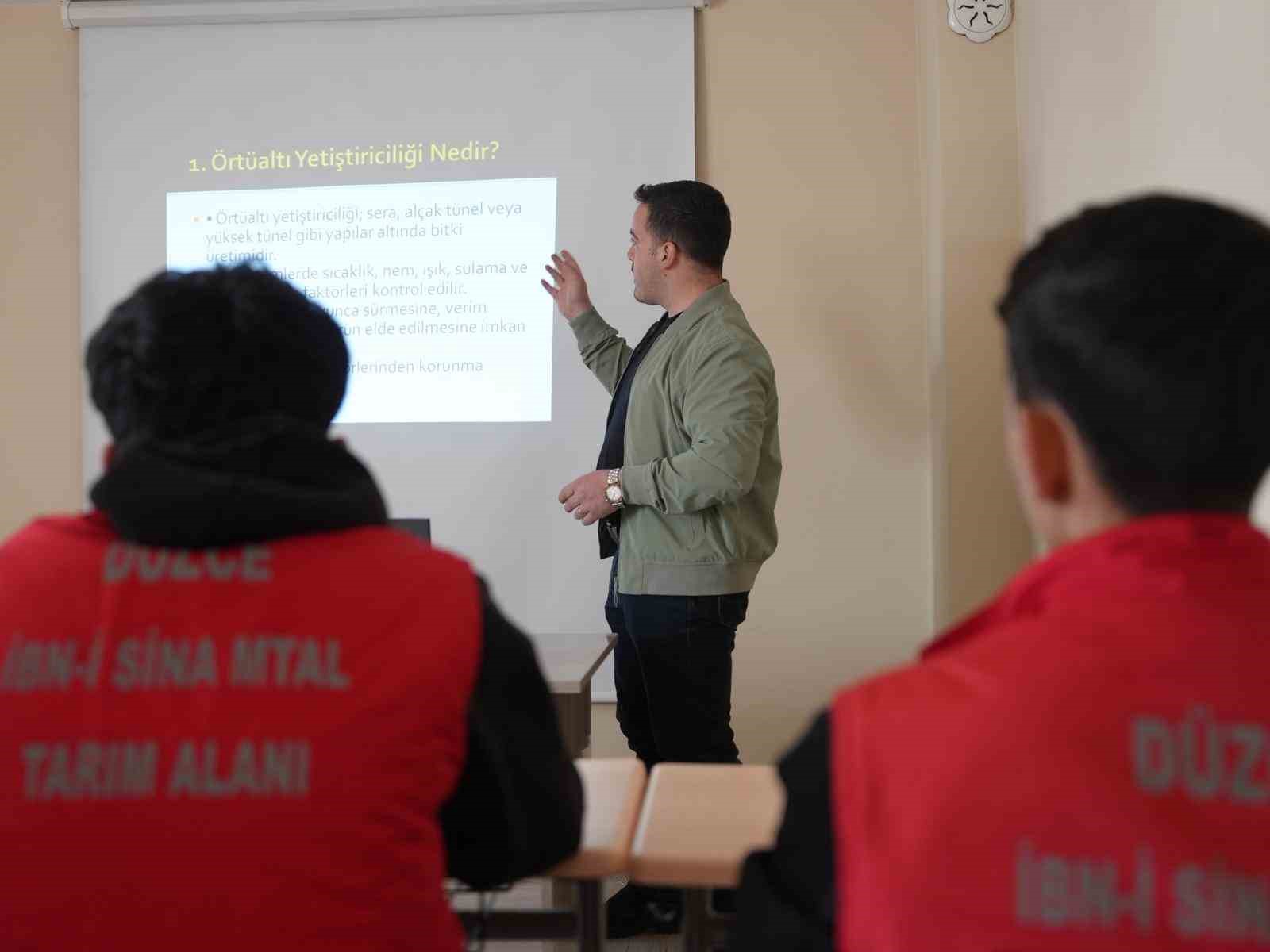 Tarım Akademisi’nden tarımsal kalkınmaya destek: Öğrenciler öğrendiklerini sahada uyguluyor
Tarım Akademisi’nden tarımsal kalkınmaya destek: Öğrenciler öğrendiklerini sahada uyguluyor