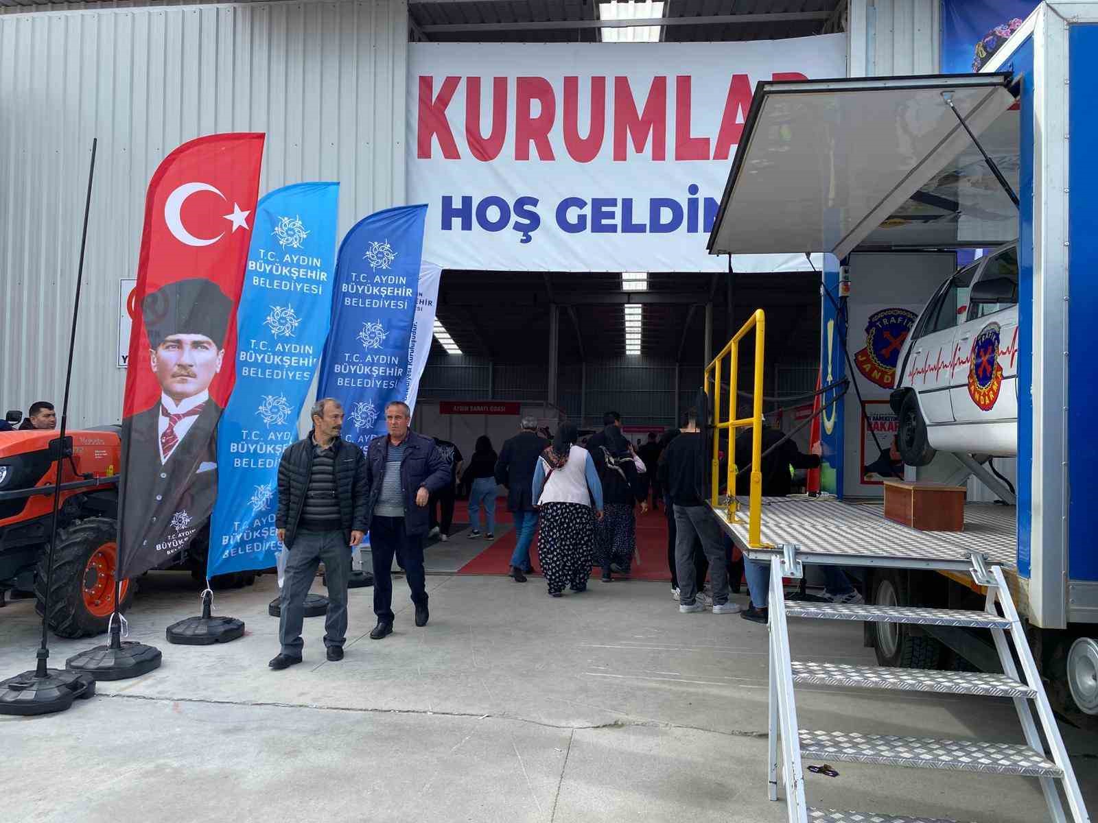 Tarım Fuarı’nda büyükşehrin standına vatandaşlardan yoğun ilgi
