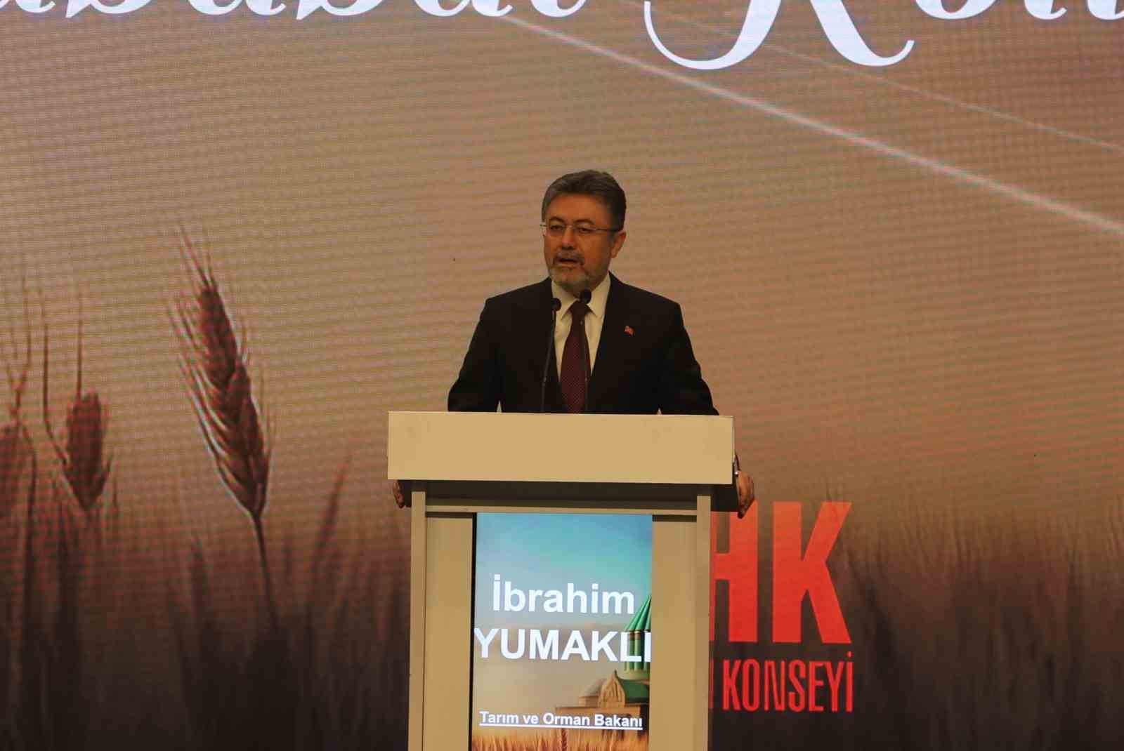 Tarım ve Orman Bakanı Yumaklı: "Sağlıklı ve güvenilir gıdaya giden yolda bütün süreçleri etkin politikalarımızla yöneteceğiz"
