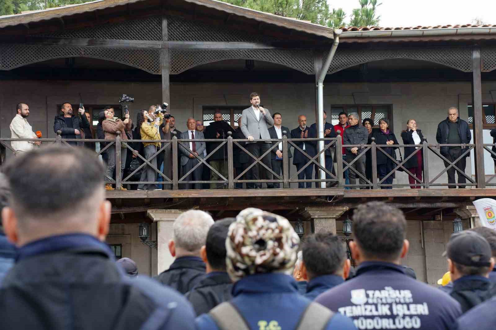 Tarsus Belediyesinde personele yüzde 32 zam
Tarsus Belediyesinde personele yüzde 32 zam