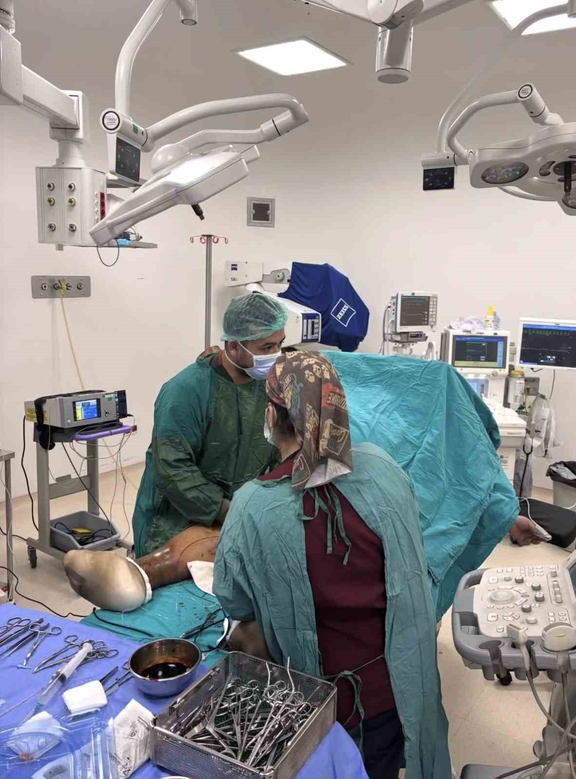 Tarsus Devlet Hastanesi’nde bir ilk: varis tedavisinde RF ablasyon uygulandı
