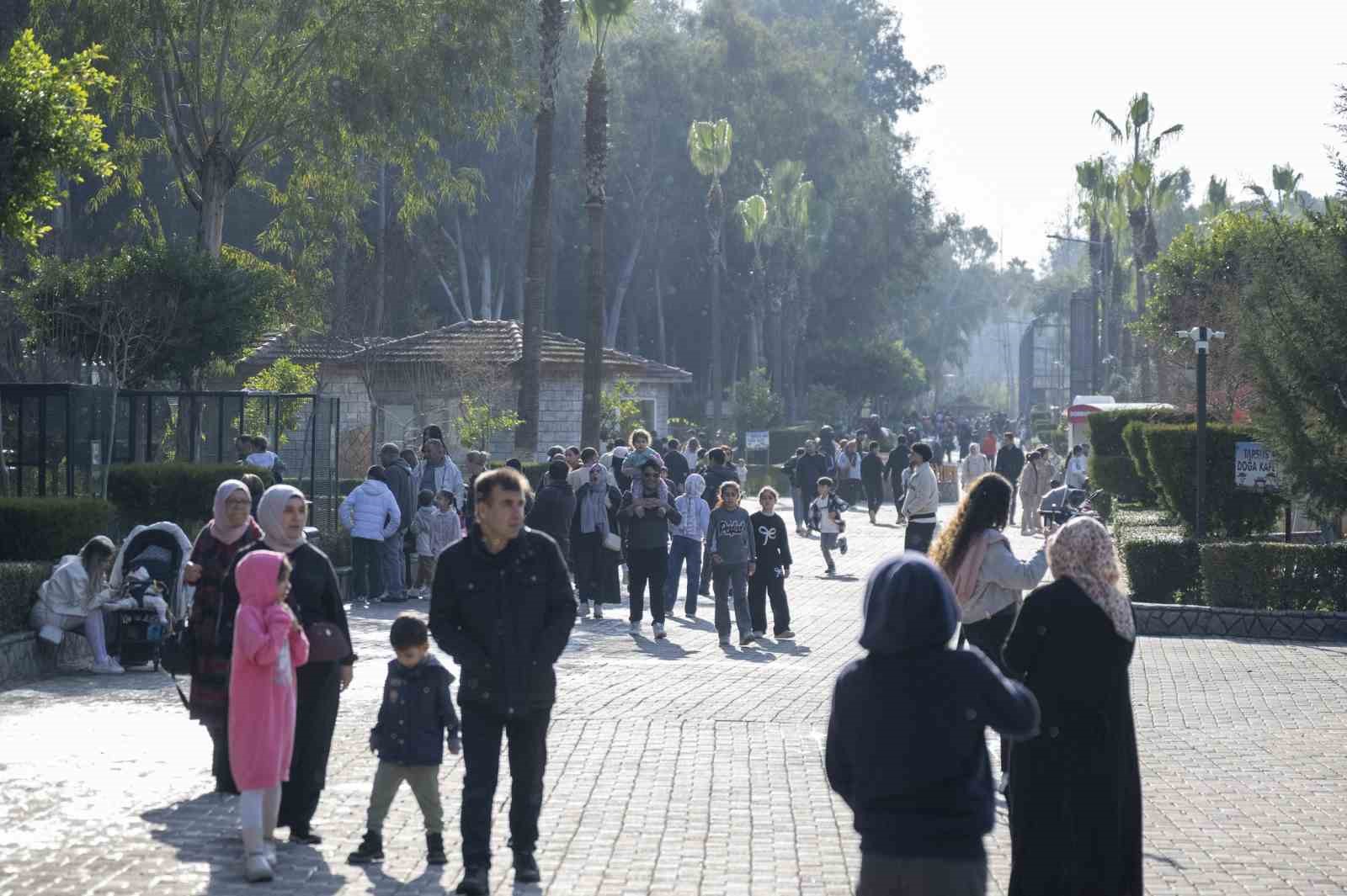 Tarsus Doğa Parkı yarıyıl tatilinde binlerce ziyaretçiyi ağırlıyor
Tarsus Doğa Parkı yarıyıl tatilinde binlerce ziyaretçiyi ağırlıyor