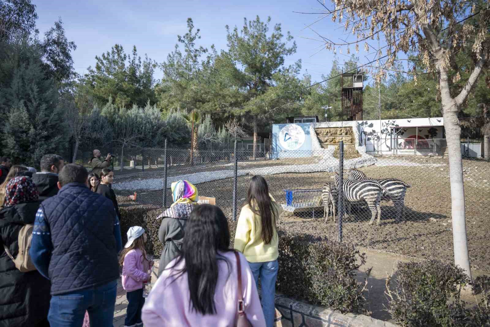 Tarsus Doğa Parkı yarıyıl tatilinde binlerce ziyaretçiyi ağırlıyor
Tarsus Doğa Parkı yarıyıl tatilinde binlerce ziyaretçiyi ağırlıyor