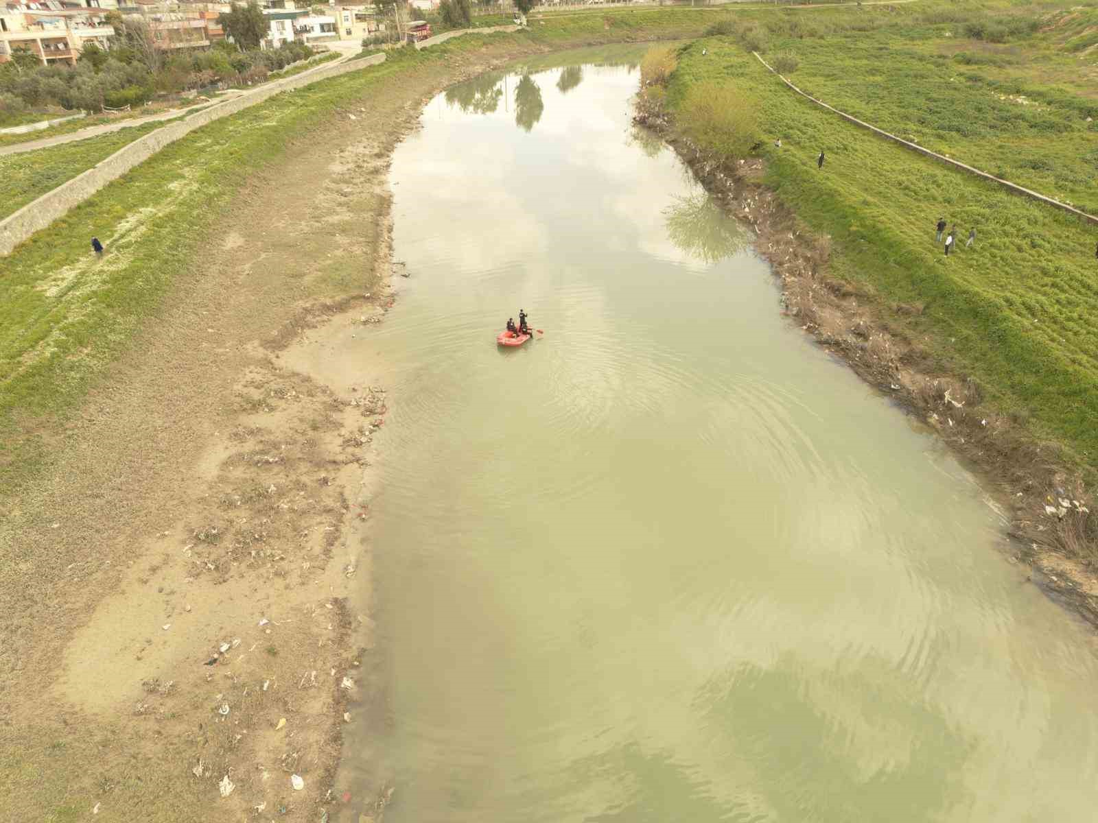 Tarsus’ta ırmakta kaybolan genç için seferber oldular: Vali Toros bölgede
