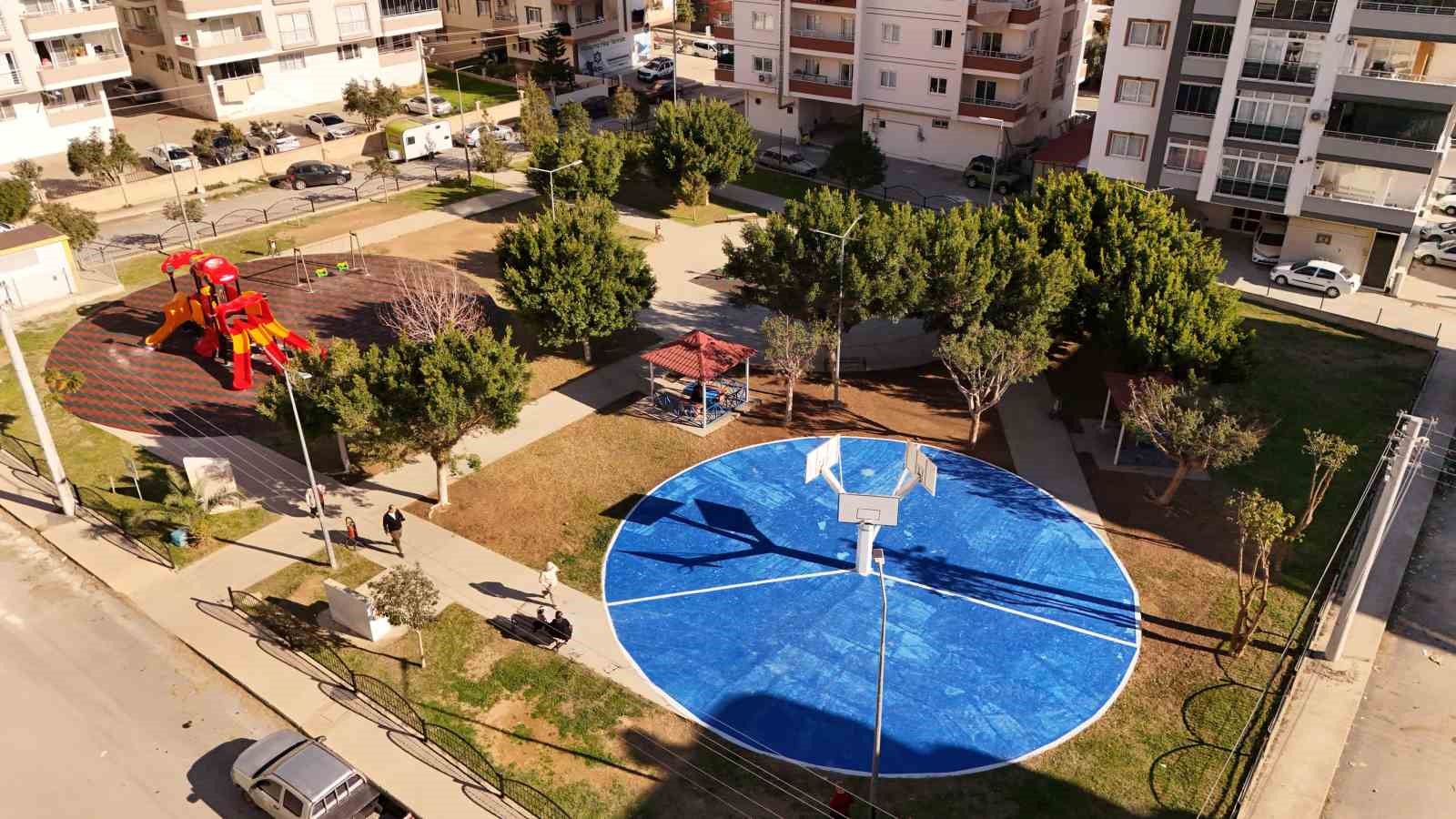 Tarsus’ta parklar yenileniyor
